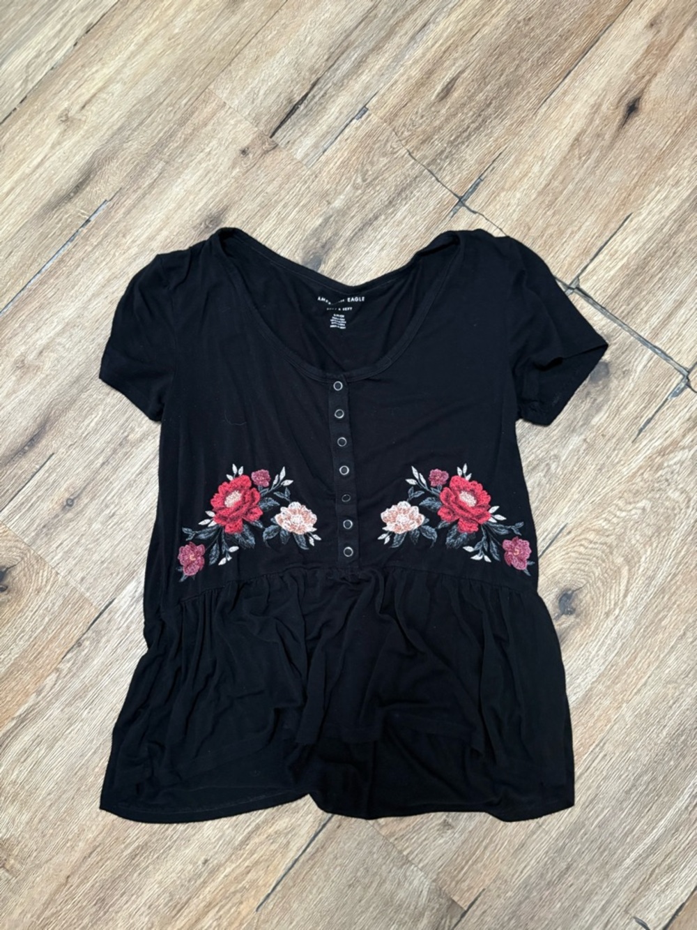 American Eagle Outfitters Black Short-Sleeve Floral Embroidered Peplum Top